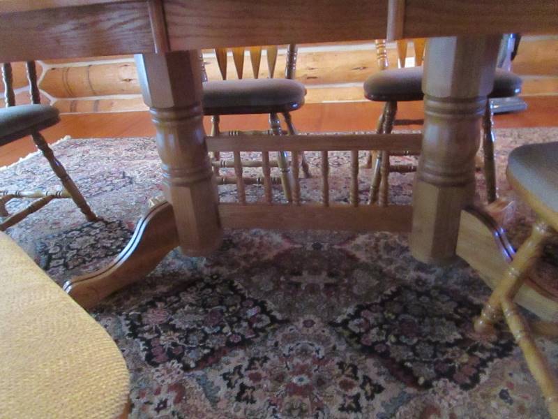 lot 16A image: Area Rug