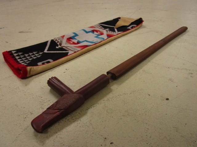 lot 122 image: VINTAGE NATIVE AMERICAN PEACE PIPE