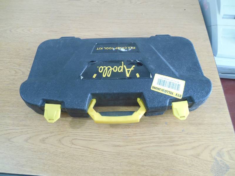lot 18 image: Apollo Multi-Head PEX Crimp Tool Kit