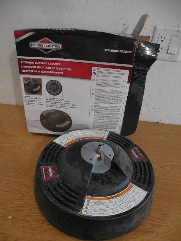 lot 101 image: Briggs & Stratton Briggs and Stratton 14 -in Rotating Surface Cleaner