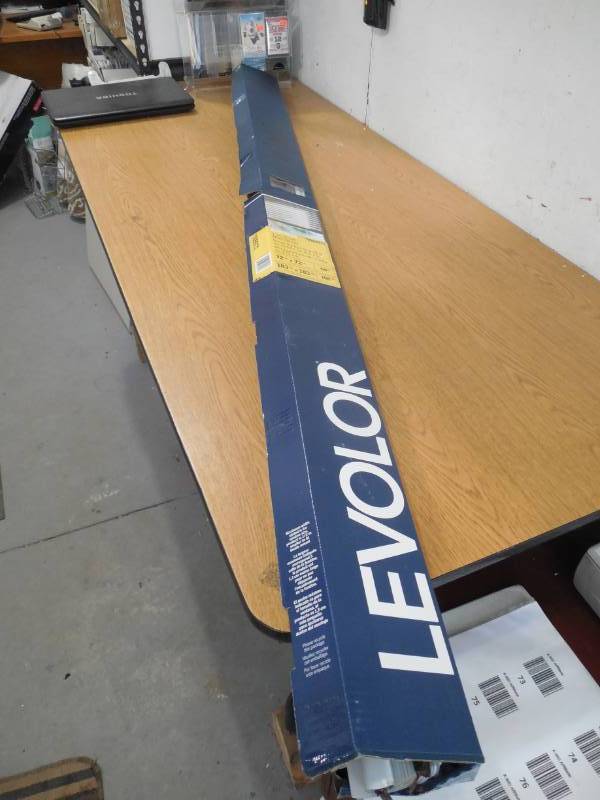 lot 87 image: LEVOLOR 1-in White Vinyl Mini Blinds 72-in Act 71.5-in x 72-in