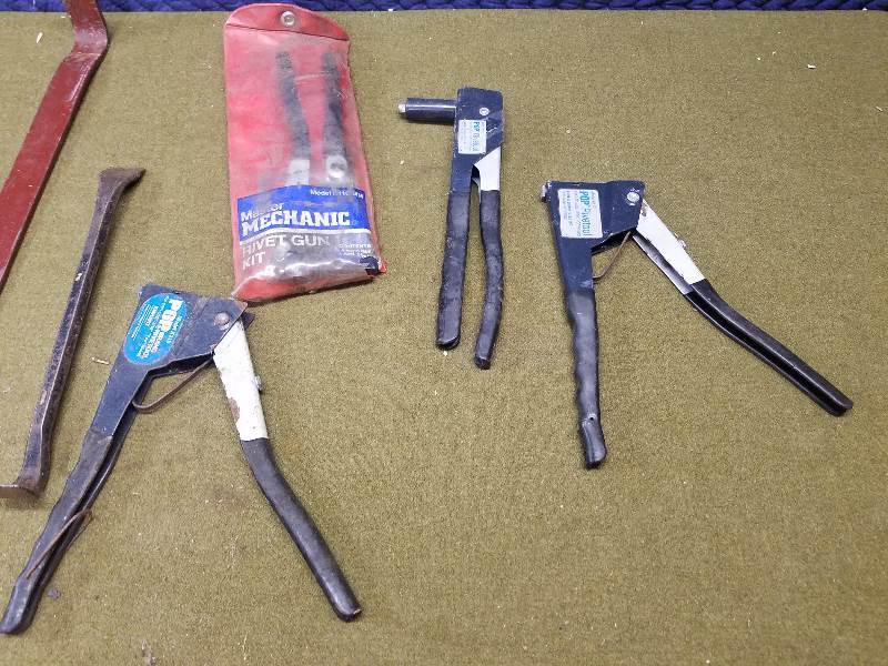 Rivet Gun