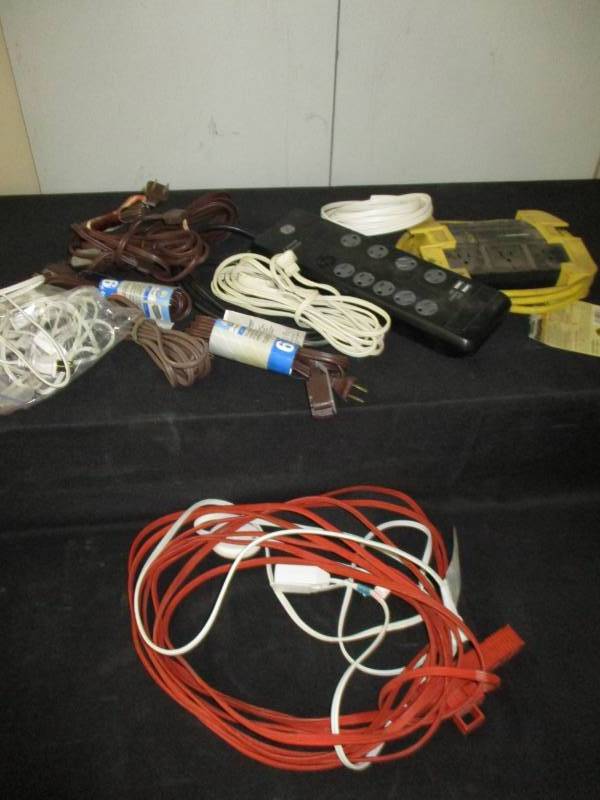 lot 7 image: Extension Chords and power strips