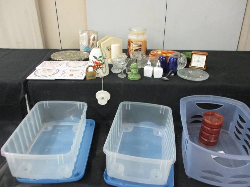 lot 20 image: Salt and peppers, baby shoes, candle, clock and misc