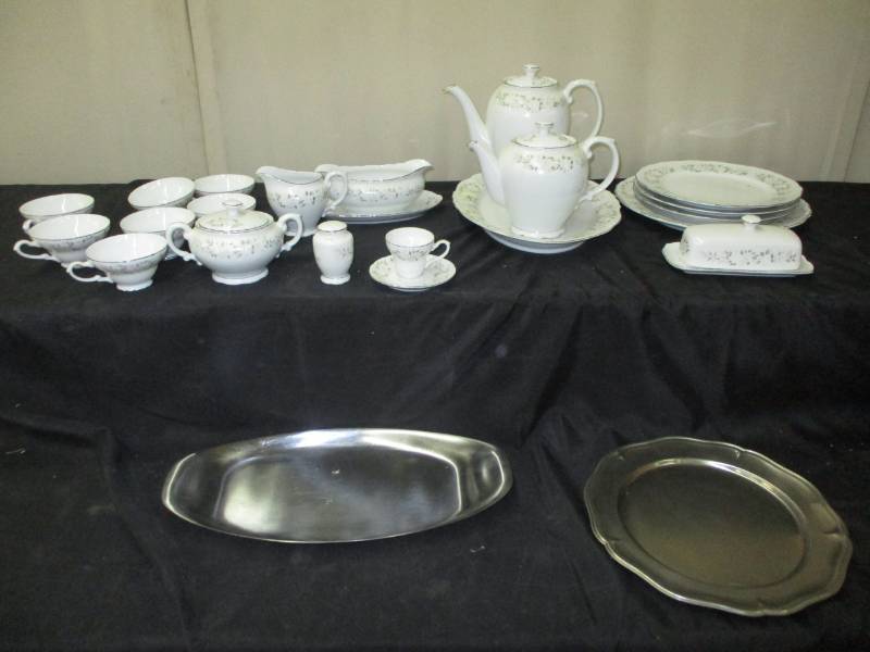 lot 60 image: Sheffield Fine China Japan Classic 27 pieces