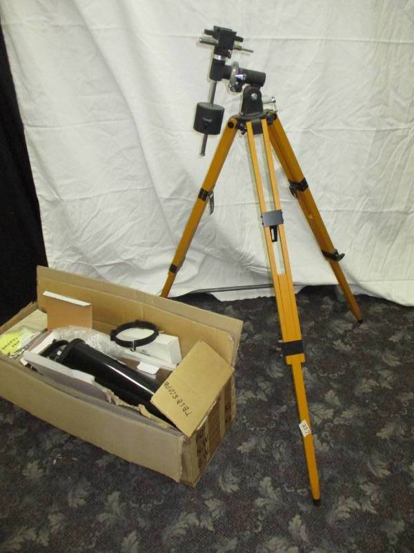 lot 67 image: Orion telescope. Stand and pieces.