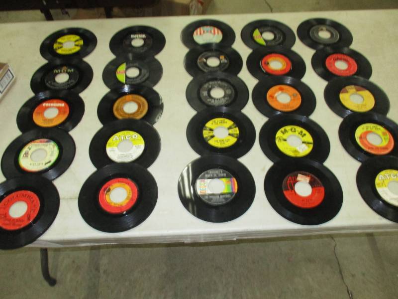 lot 110 image: 30- 45records