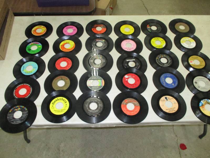 lot 117 image: 30- 45Records