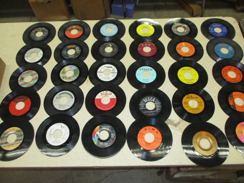 lot 124 image: 30- 45Records