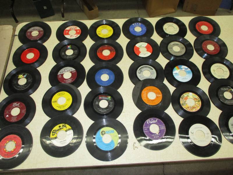 lot 126 image: 30- 45Records