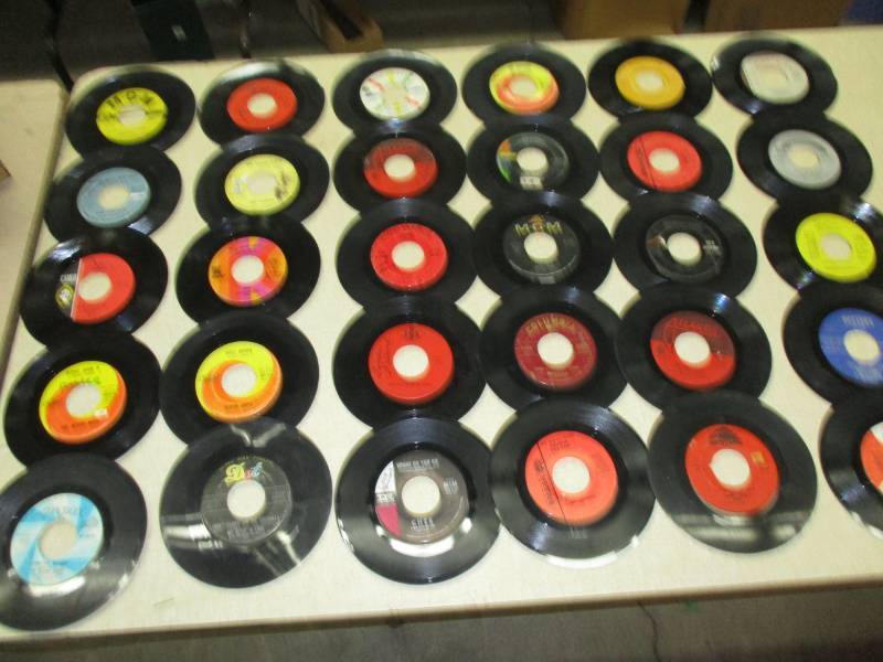 lot 129 image: 30- 45Records