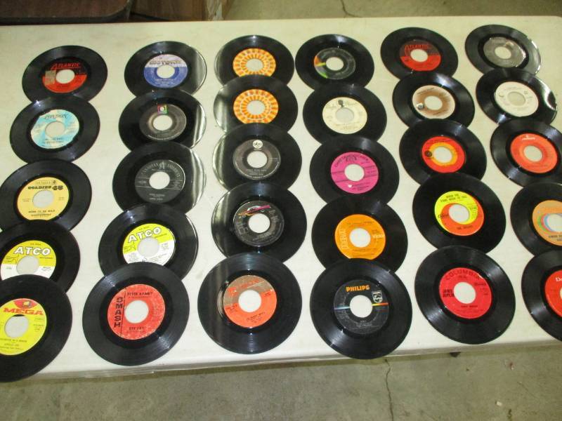 lot 136 image: 30- 45Records
