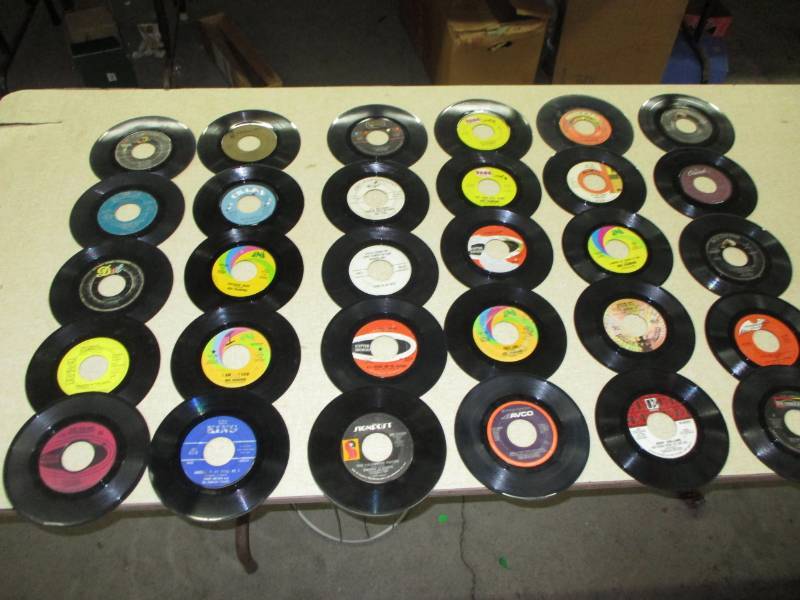 lot 137 image: 30- 45Records