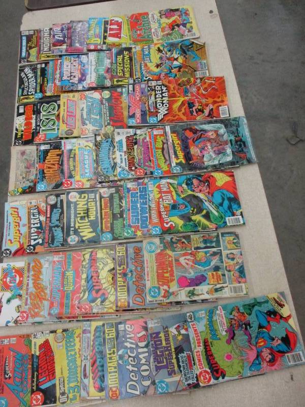 lot 176 image: 50 comic books
