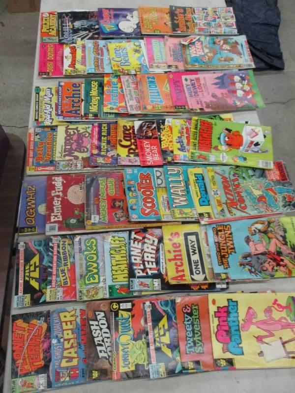 lot 178 image: 50 comic books