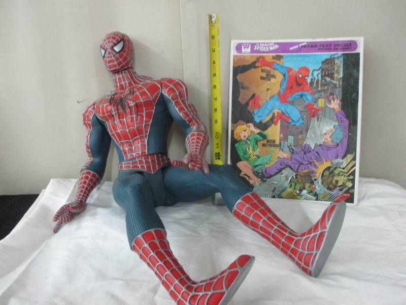lot 184 image: Large Spiderman and puzzle, he stands and sits hes 30 Tall