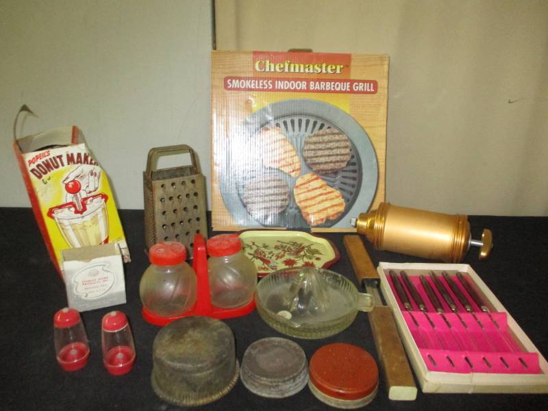 lot 188 image: Donut maker, knives, alt and pepper, tray juicer
