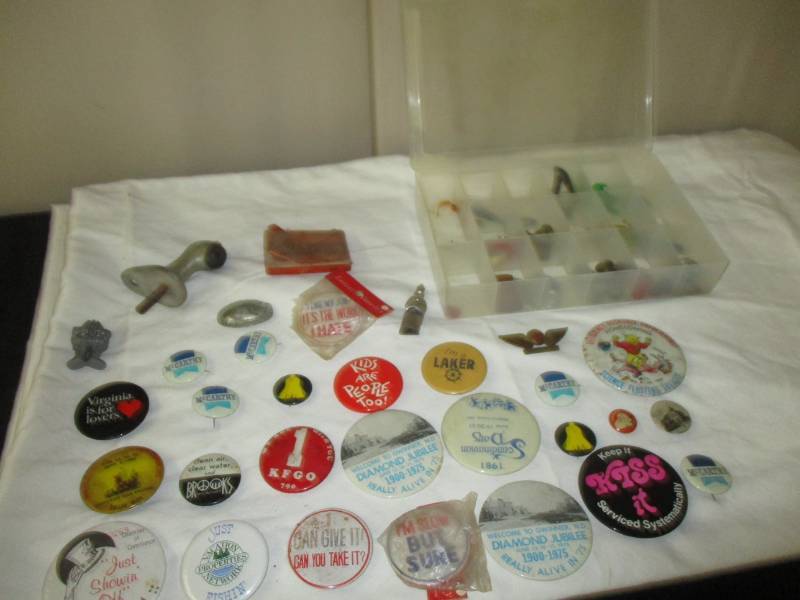 lot 192 image: Collectibles, buttons and more
