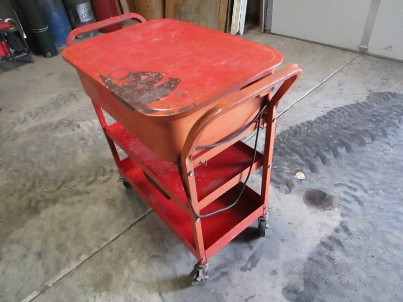 lot 29 image: Parts Washer