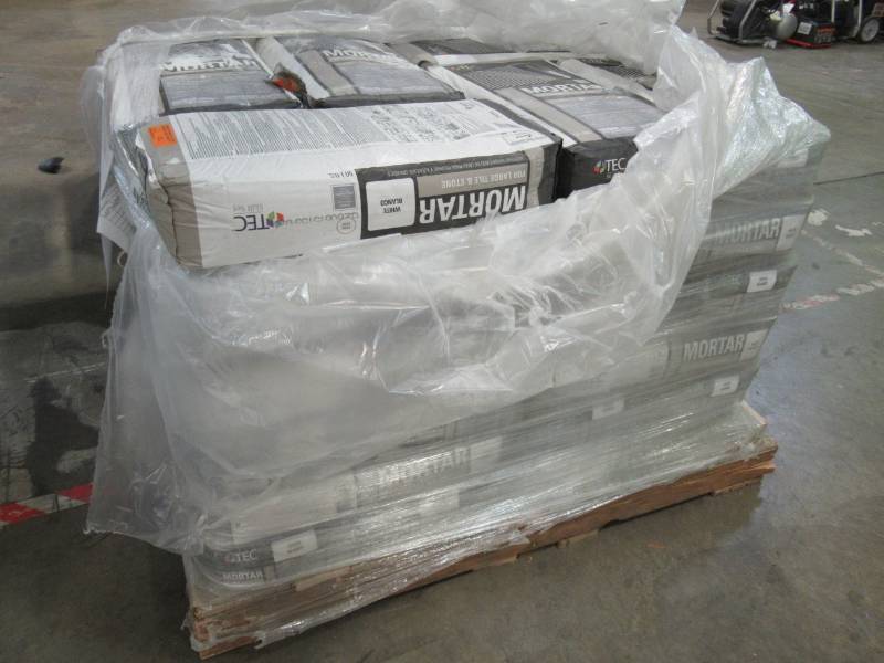 lot 2 image: Pallet of 30 TEC Skill Set Porcelain 50-lb White Powder Thinset Mortar 7060123125