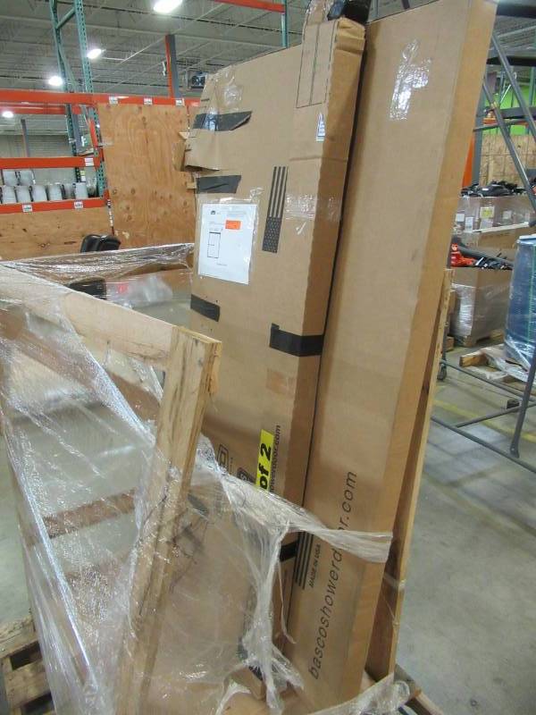 lot 67 image: Basco Classic 60-in W x 57-in H Frameless Bathtub Door, 3400A-60CLOR