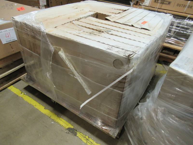 lot 73 image: 24 Cases of Coversource 20 x 20 Series II White Floor Tile - 6 pieces per case (16.26 sq ft.case), A5562020B2P6