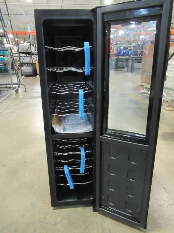 Frigidaire 18Bottle Black Dual Zone Cooling Wine Chiller FFWC18L2QB