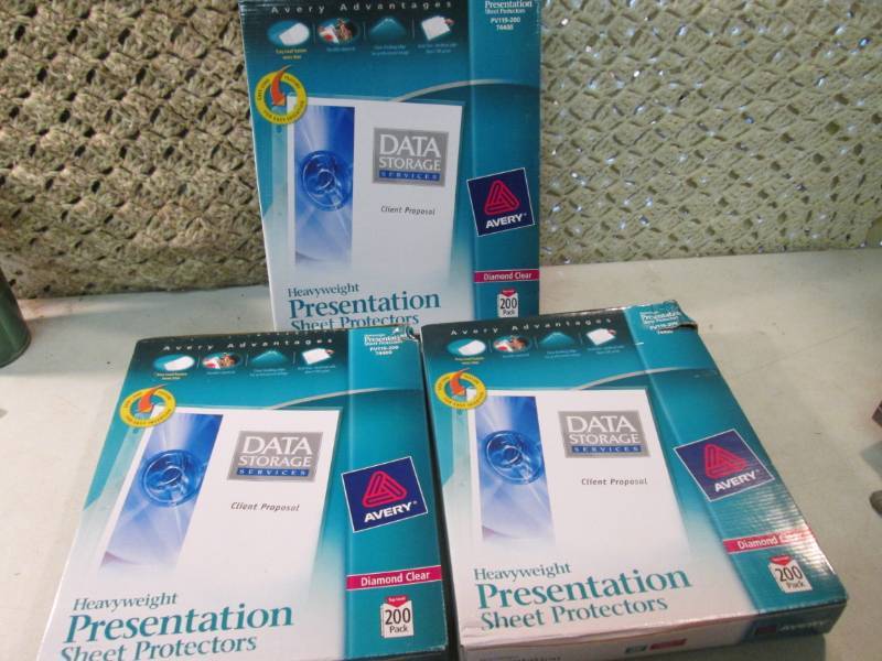 3 Boxes with 200 each of Avery Heav...