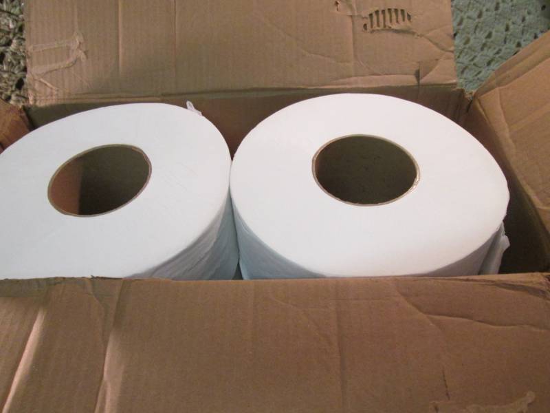 Case of 8 Jumbo Rolls of Bath Tissu...