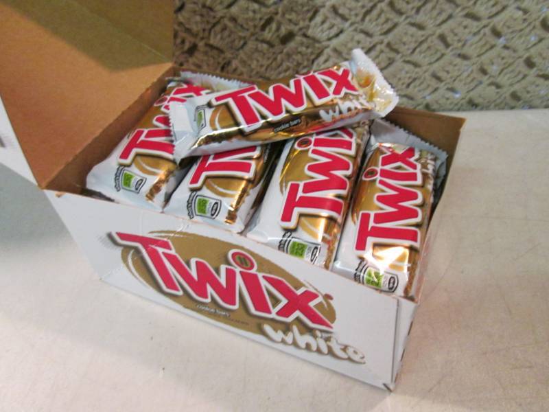 Box of 20 Twix White Cookie Bars Be...