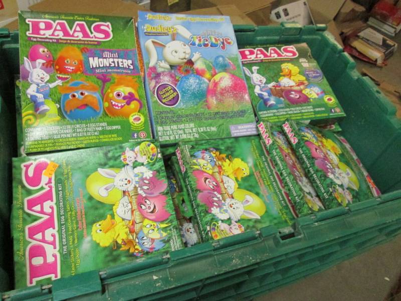 Large Lot of Easter Egg Coloring Ki...