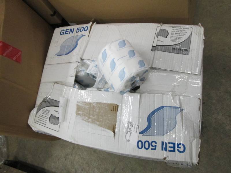 lot 15 image: Damaged Carton GEN Standard 2-Ply T...