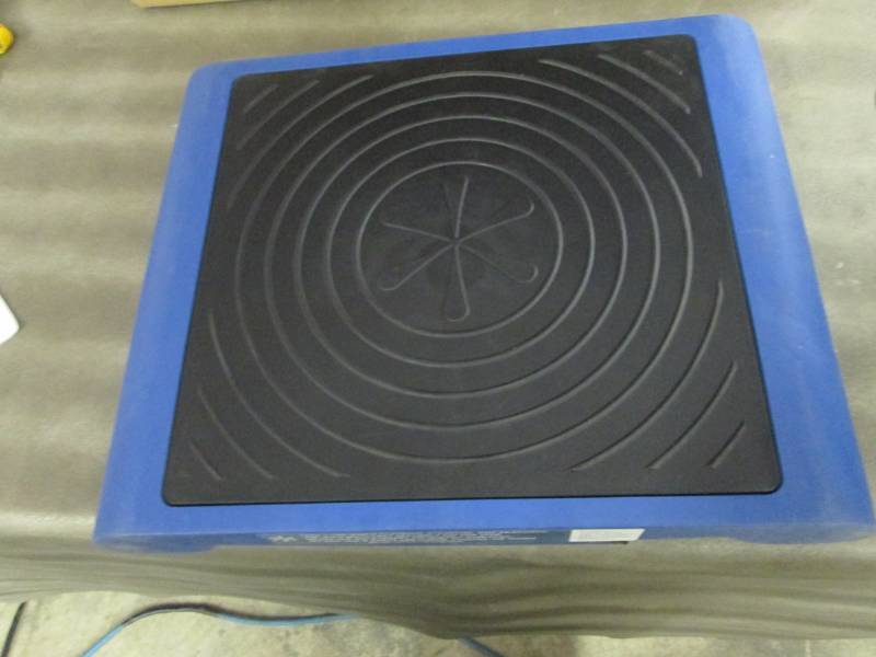 lot 27 image: Task It Folding Stool...