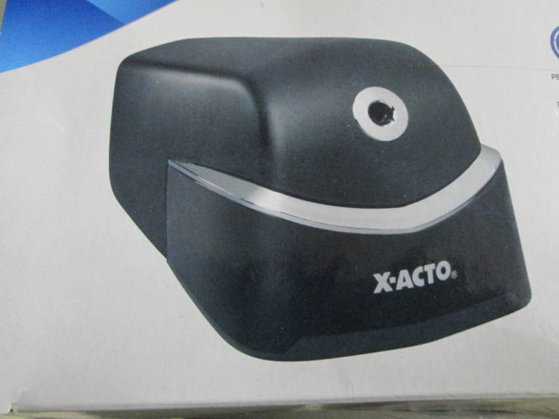 lot 32 image: X-Acto Quiet Electric Pencil Sharpe...