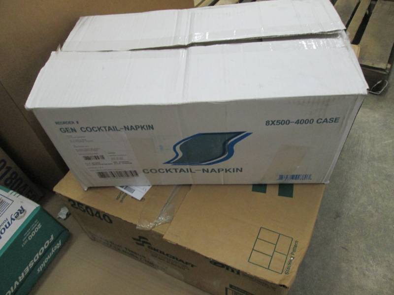 lot 38 image: Case of 4000 Cocktail Napkins...