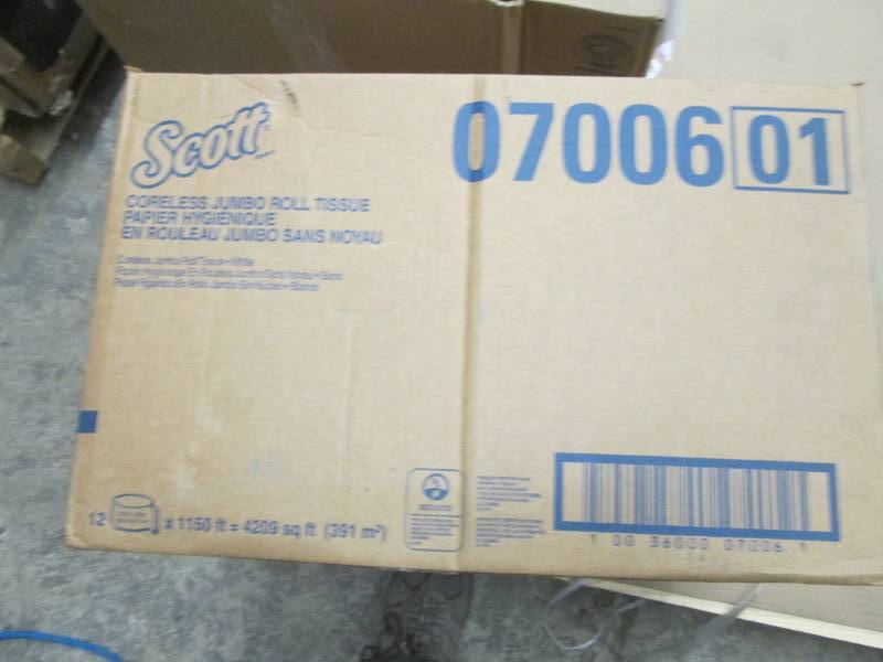 lot 48 image: 7006 Tissue ToiletScott JRT 12 Per...