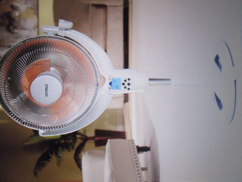 lot 155 image: 14 Oscillating Pedestal Heater wit...