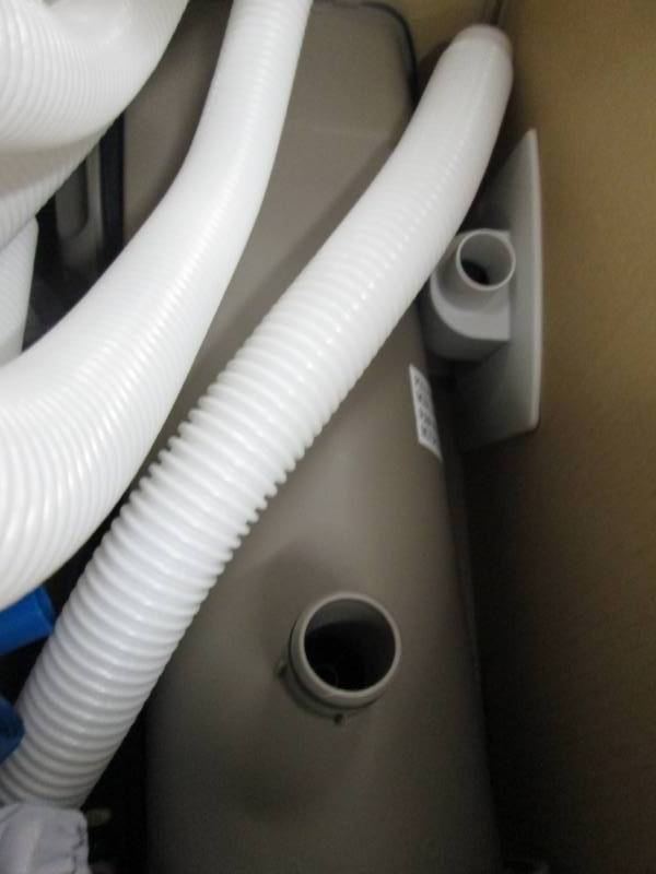lot 182 image: Pool Pump SFX1500 Filter pump NF op...