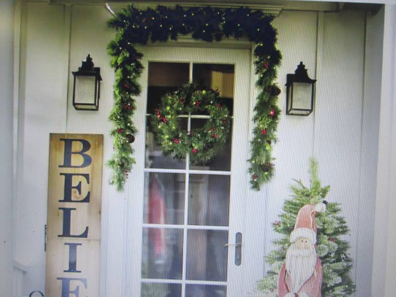 lot 206 image: Cashmere Wreath and Garland with Li...