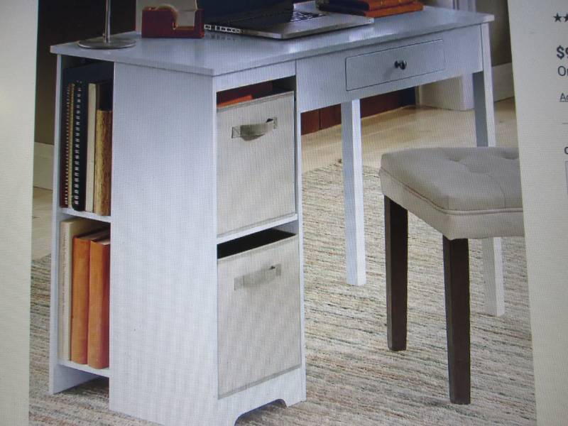 lot 208 image: Single Pedestal Desk with Shelves o...