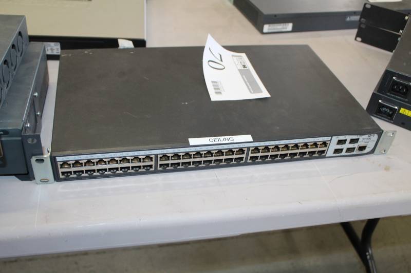 lot 70 image: 3Com Baseline Switch 2948-SFP PLUS