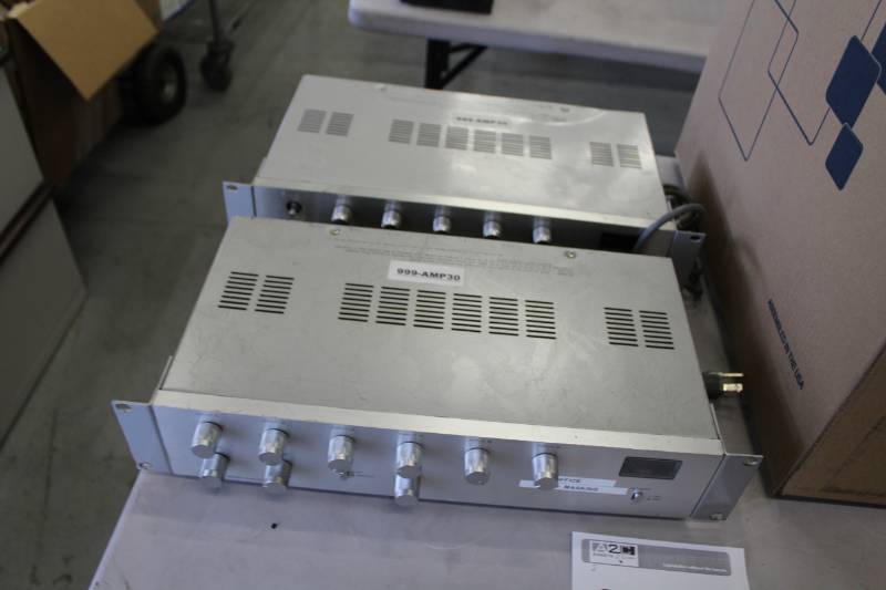 lot 88 image: TOA Electric Co. Rack-Mount 900 Series Amplifier A-903, A-903A