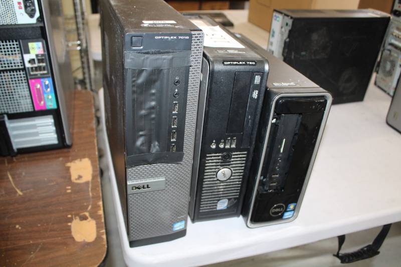 lot 115 image: Dell Computer Desktops