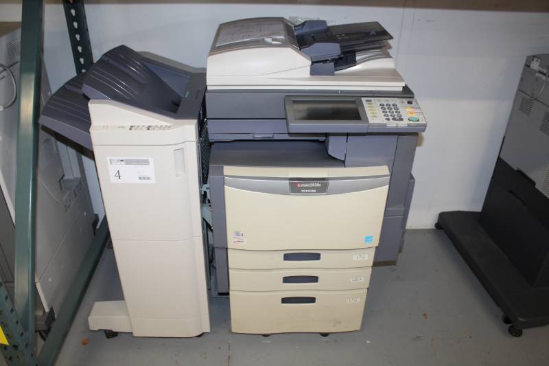 lot 4 image: Toshiba e.studio 2830c Printer with Collator