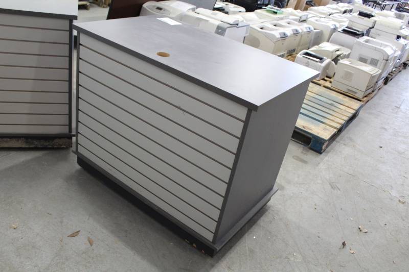 lot 139 image: Rolling Counter