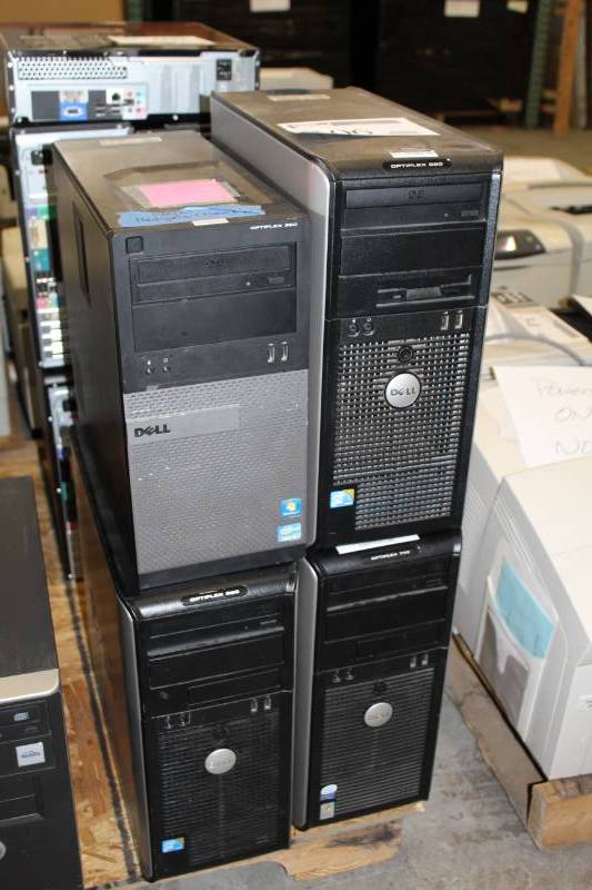 lot 106 image: Dell Computer Desktops