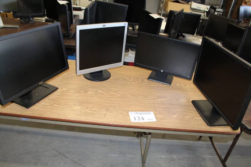 lot 124 image: Dell,HP Computer Monitors