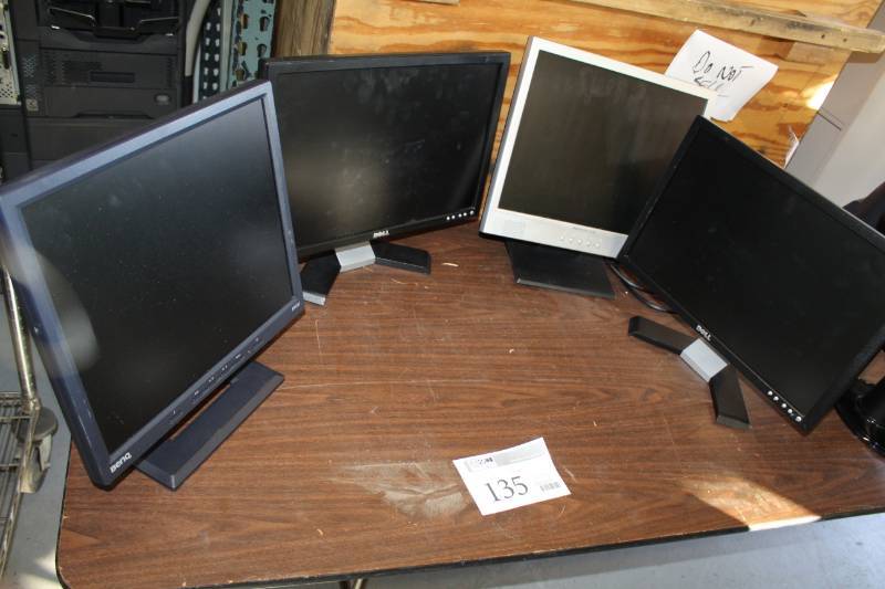 lot 135 image: Benq,Dell,Princeton Computer Monitors