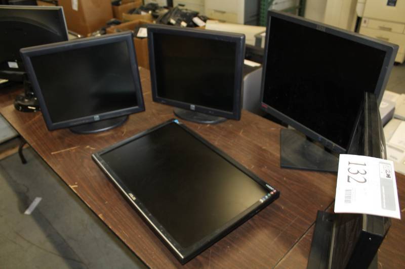 lot 132 image: IBM,Dell,Asus,Elo Computer Monitors