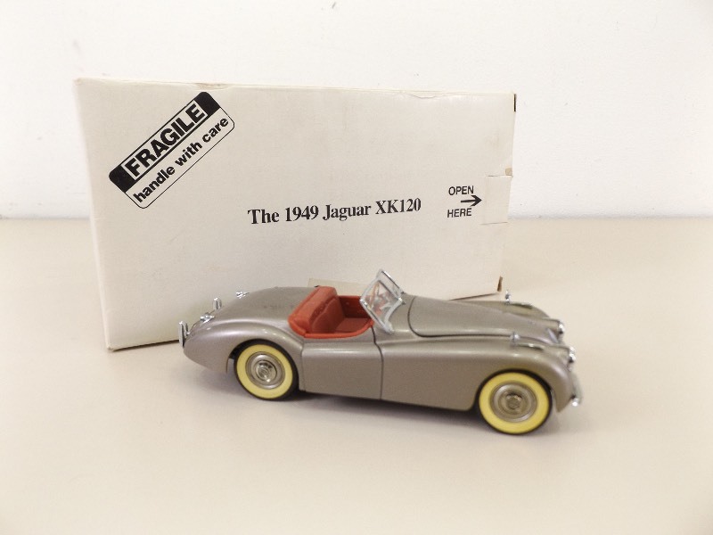 lot 2 image: 1949 Jaguar XK120 124 Danbury Mint